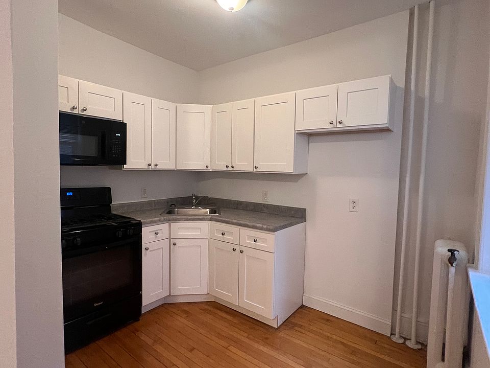 1st image of 2647 Kennedy Blvd #8