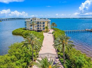 2300 Front St APT 301, Melbourne, FL 32901