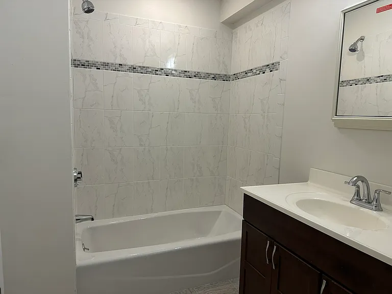 39 Calumet St #B — Photo 11
