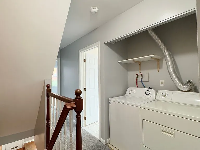 104 E Clement St — Photo 19