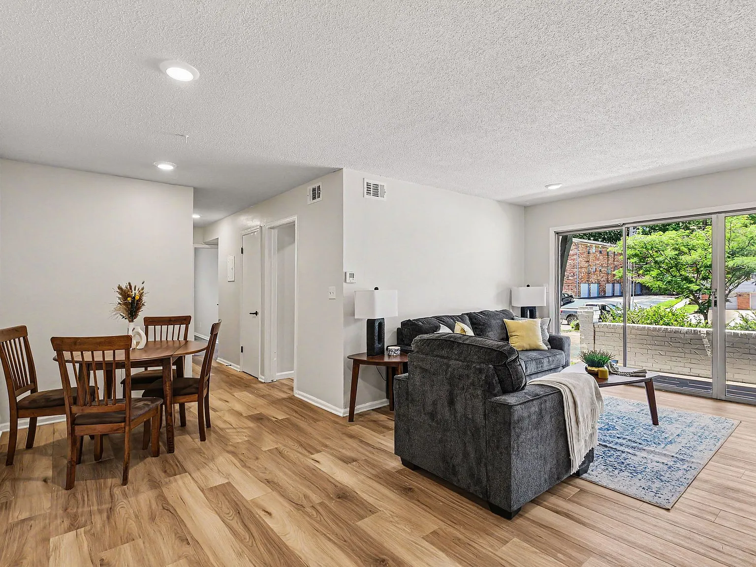 Heatherwood Apartments — Photo 2