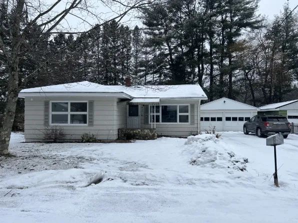 3 Osborn St, Lisbon, ME 04250