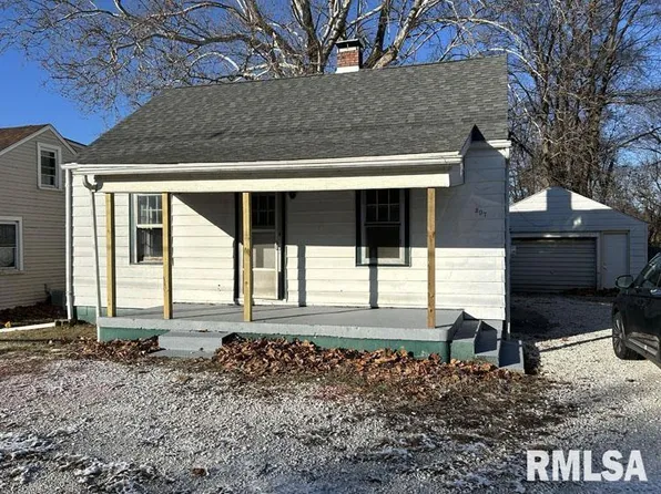 307 Ehrett St, Creve Coeur, IL 61610
