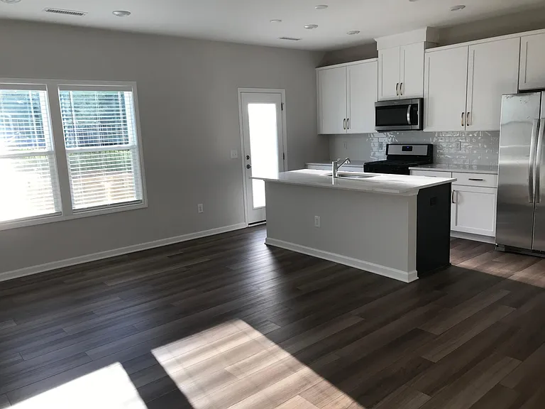 828 Oak Center Dr — Photo 11
