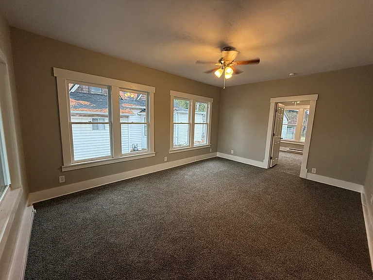 1406 Callahan St — Photo 6