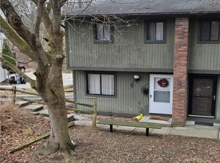 446 Crosby Dr, Canonsburg, PA 15317