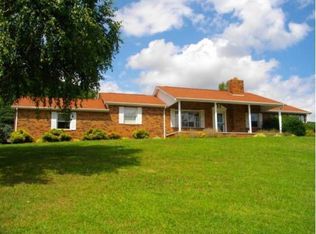 489 Stockpen Mountain Rd, Narrows, VA 24124