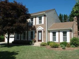 408 Drew Ct, Sterling, VA 20165