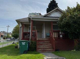 5524 Brooklyn Ave NE #3, Seattle, WA 98105