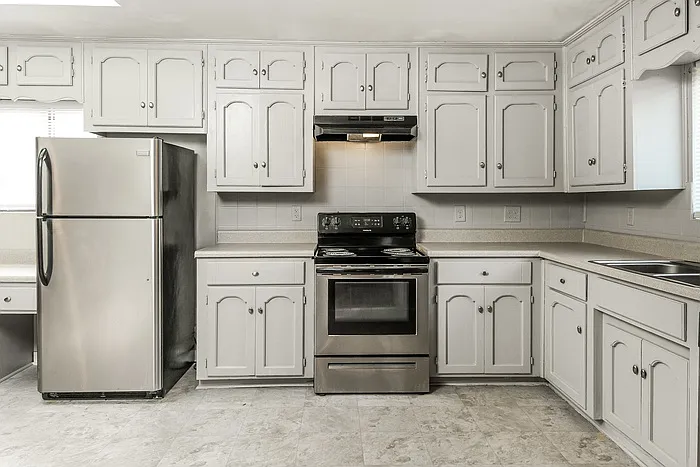 3 bed, 1.5 bath, 1400 sqft, $1,345 — Photo 4