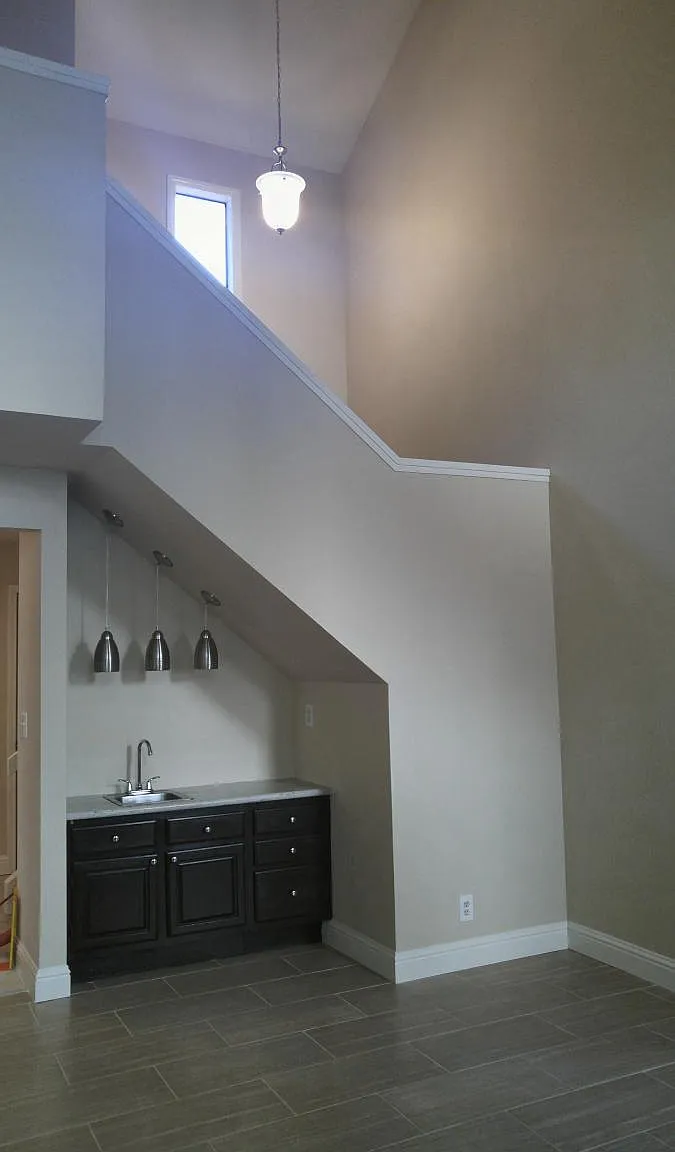 3 bed, 2.5 bath, 1700 sqft, $4,500 — Photo 3