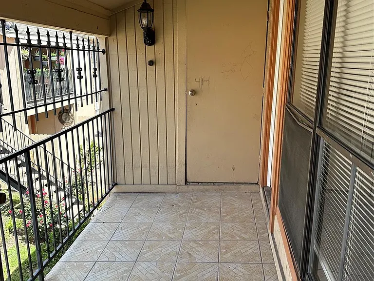 10100 S Gessner Rd #414 — Photo 12