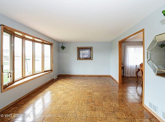 2nd image of 17618 Mulberry Ave