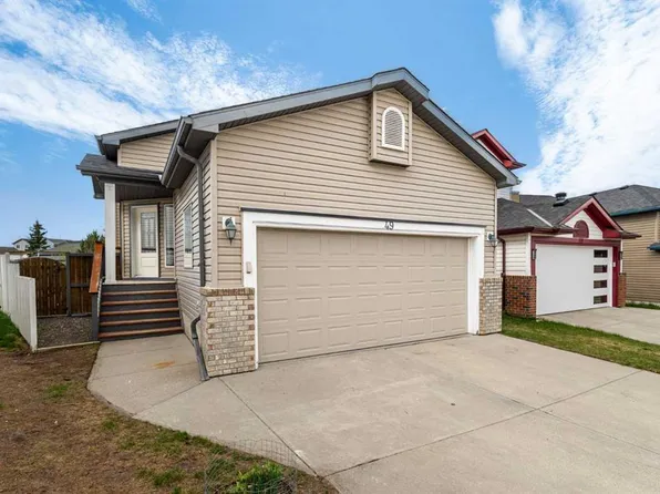 49 Martin Crossing Grn NE, Calgary, AB T3J 3P1