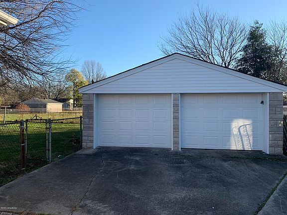 3rd image of 6010 Seaforth Way