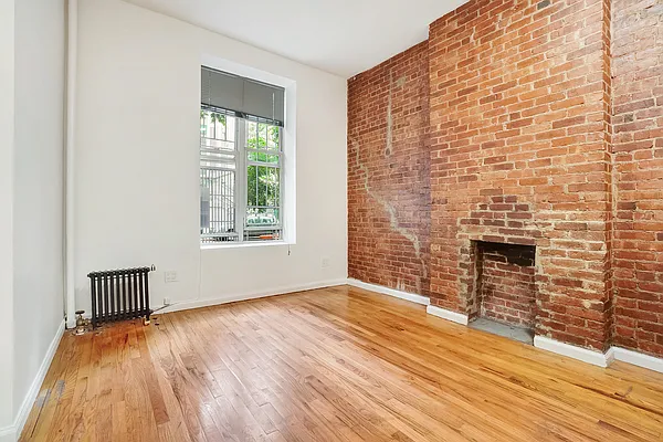 Rented by Creed Realty Group | media 9