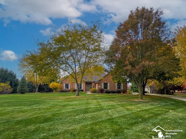 1405 Baldwin Rd, Monroe, MI 48162