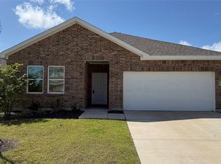 1825 Sandlin Dr, Forney, TX 75126