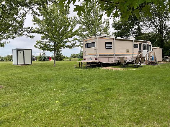 2nd image of 20546 N Long Lake Rd NW