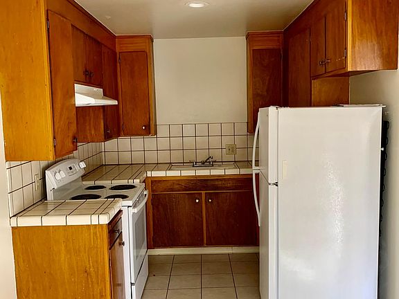 3rd image of 3720 Peacock Ct #2