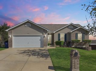 2325 Garden Ln, Festus, MO 63028