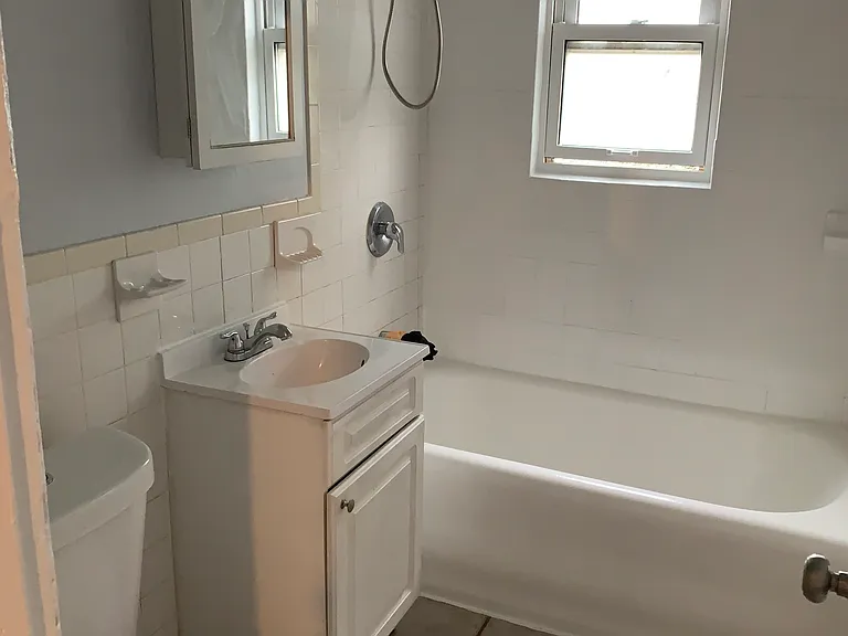 307 Park Ave #4C — Photo 4
