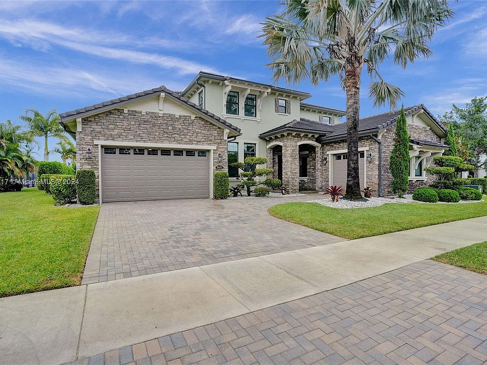 1st image of 8685 Watercrest Cir E