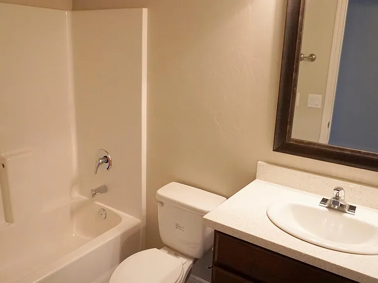 3720 Gates Cir — Photo 5