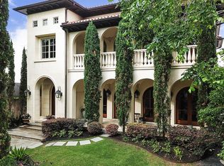 2111 Troon Rd, Houston, TX 77019