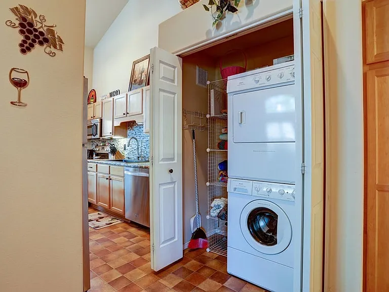 56858 Enterprise Dr — Photo 13