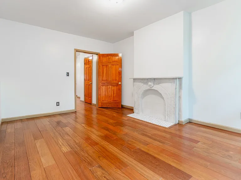 283 Pacific St #4 — Photo 5