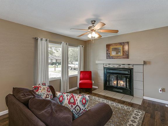 4th image of 206 Northwind Dr