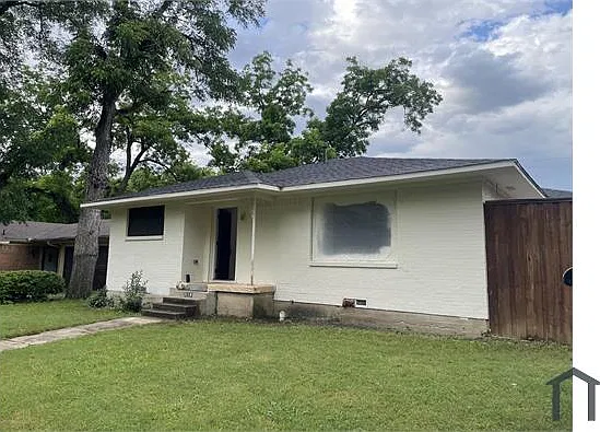 1114 E Five Mile Pkwy — Photo 3
