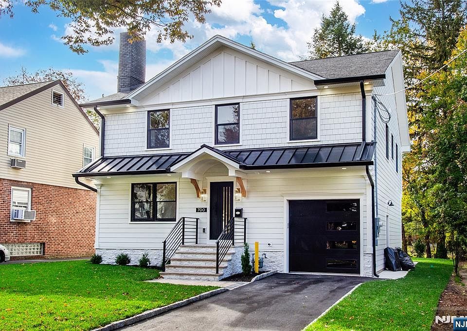 1st image of 700 Ramapo Rd