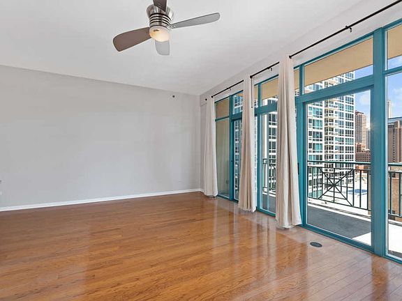 4th image of 340 W Superior St APT 1003