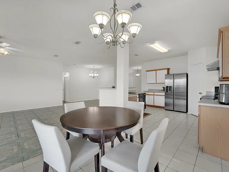 1407 Autumncrest Dr — Photo 9