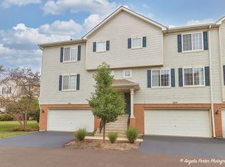 389 Evergreen Cir #389, Gilberts, IL 60136