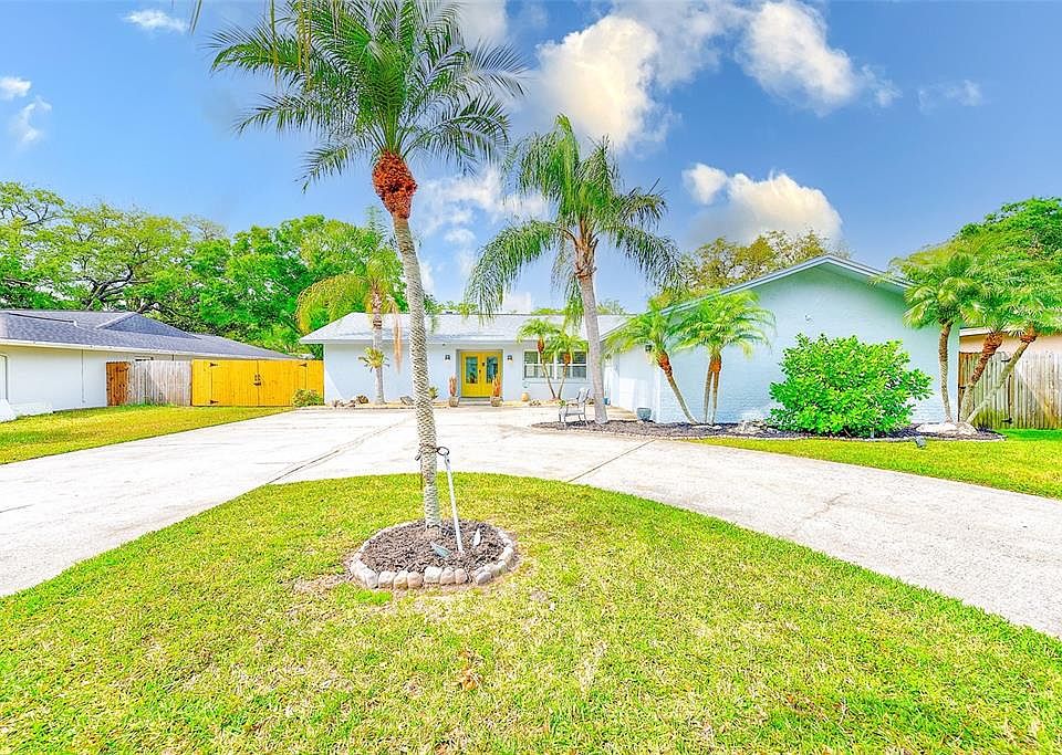 1st image of 921 WOODLAND DRIVE