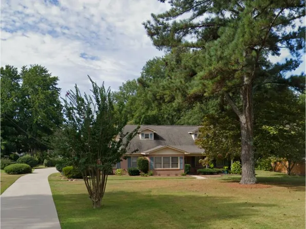 104 Evergreen Dr, Greenwood, SC 29649