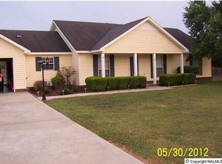 67 Ashley St, Decatur, AL 35603