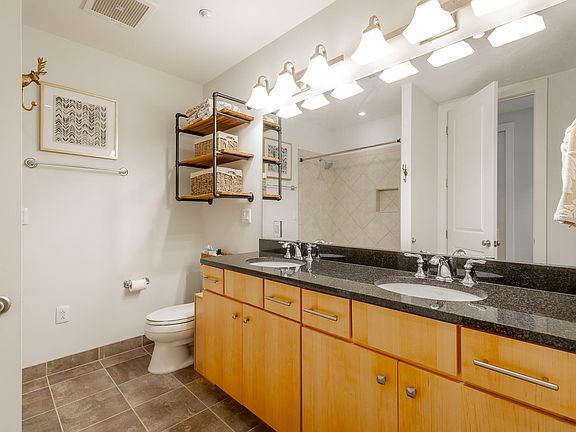 4th image of 4 Cherokee Blvd #306