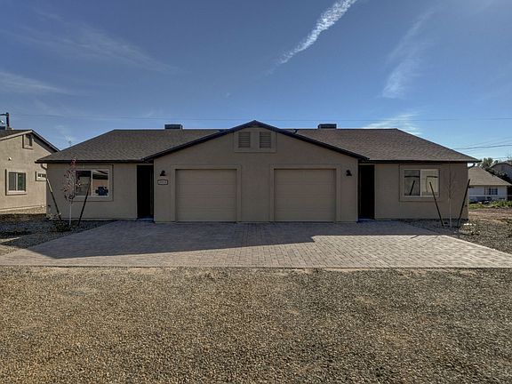 3rd image of 3013 N Corrine Dr Unit 1