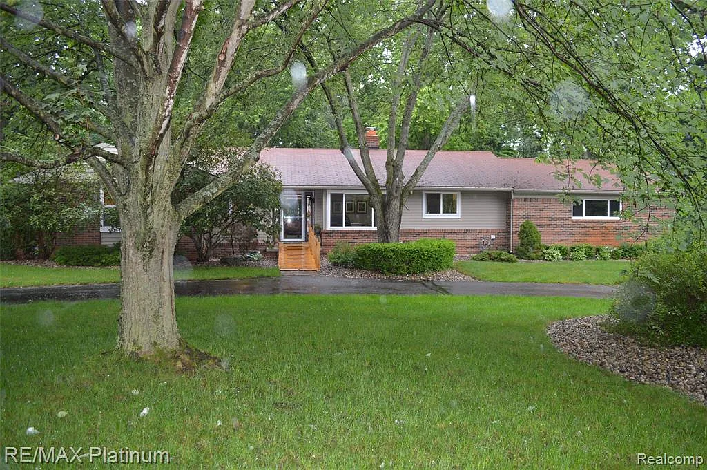 4976 Baetcke Lake Rd photo 1