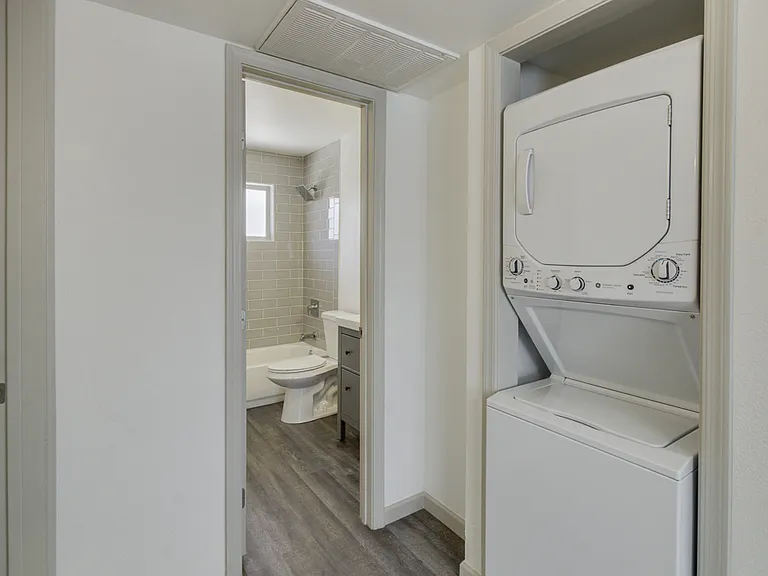 $0 First Month Rent! Remodeled 2 Bed Casita w/ Private Patio, W/D & Pool — Photo 21