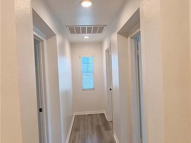 15765 Lindbergh Ave — Photo 18