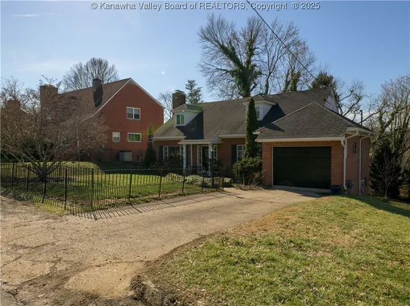 801 Walnut Rd, Charleston, WV 25314