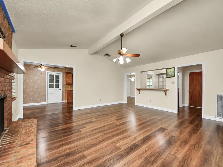 8407 Kirchner Rd — Photo 7