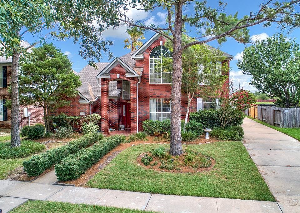 1st image of 2210 Golden Sails Dr