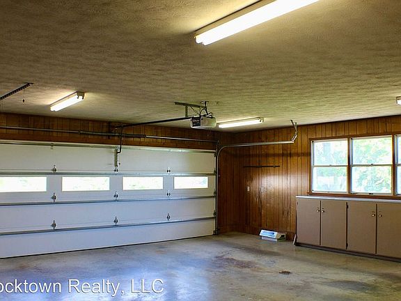 3rd image of 3635 Green Acres Ln