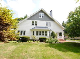 64 Thackery Rd, Rochester, NY 14610